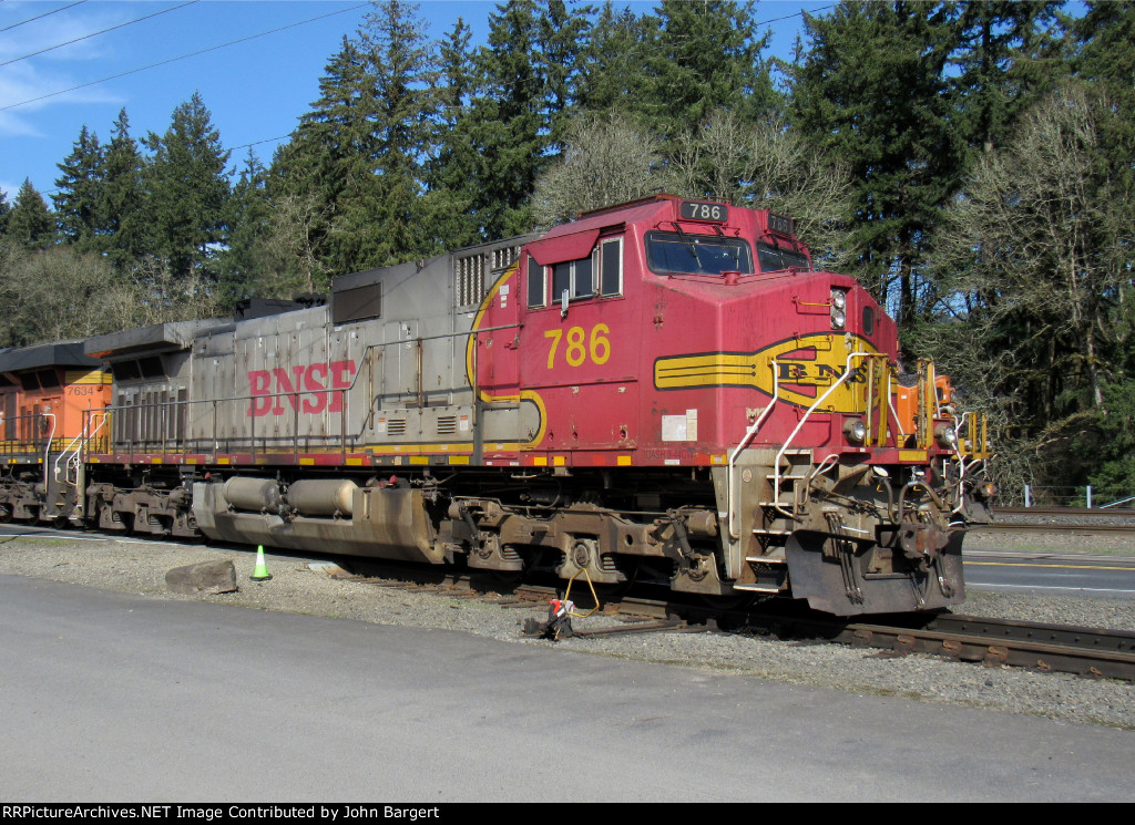BNSF 786 Dash9-44CW